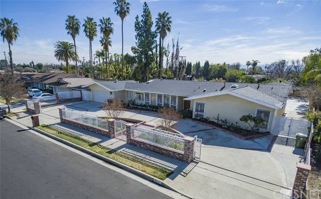 Building Photo - 19128 Prairie St