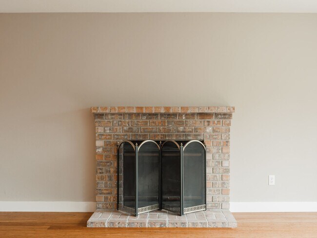Foto del edificio - 3 Bed - 1.5 Bath Home in Des Moines WA