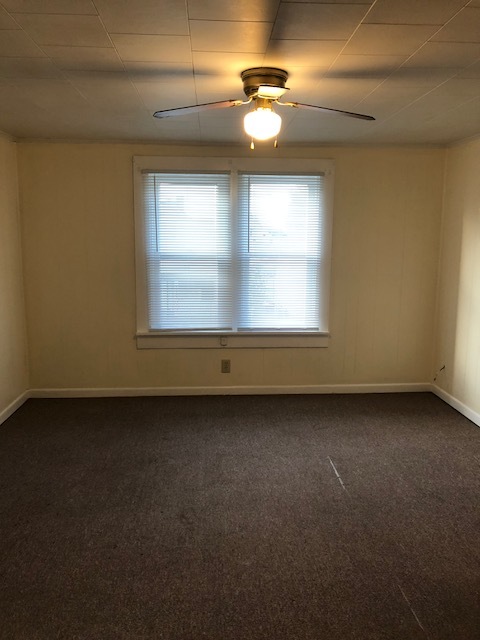 929 Park Ave Unit Upper, Piqua, OH 45356 - Apartments in Piqua, OH ...