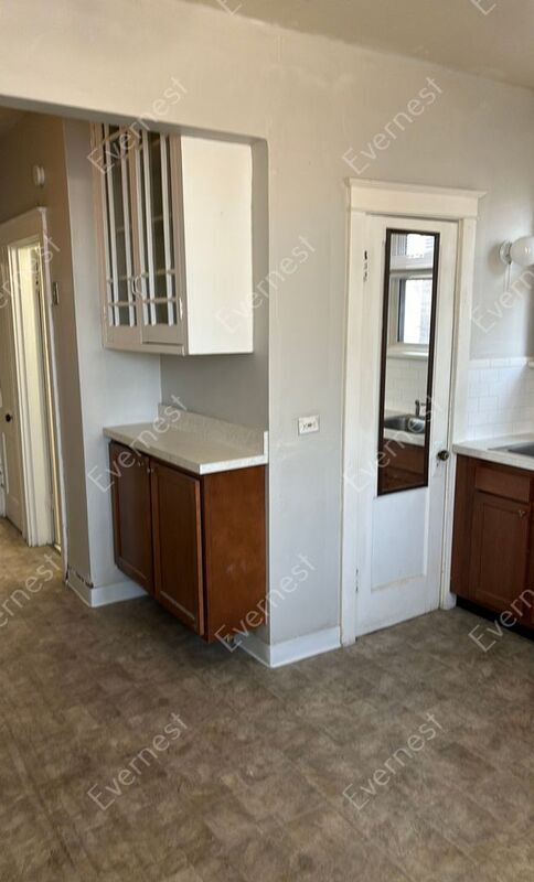 Foto del edificio - 3704 Bates St