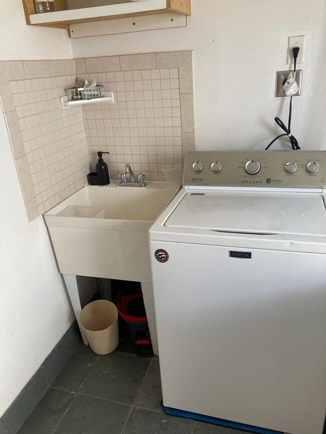 Foto del edificio - 3535 Maluhia St