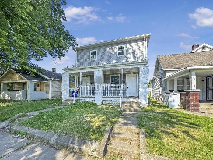 Foto principal - 1360 S Sheffield Ave