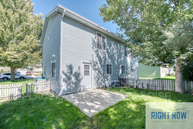 Building Photo - 3463 Dill Dr
