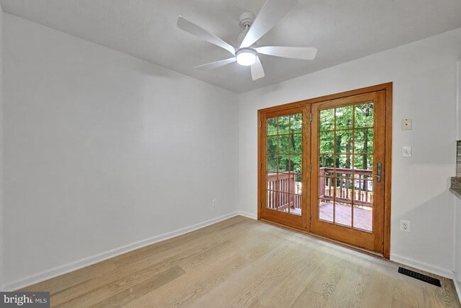 Building Photo - 7836 Foxfarm Ln