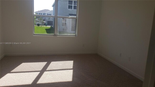 Foto del edificio - 13242 SW 270th Terrace