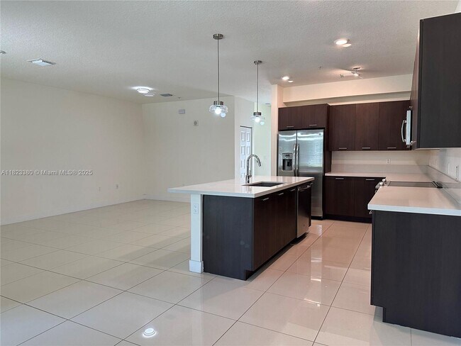 Foto del edificio - 4640 NW 84th Ave