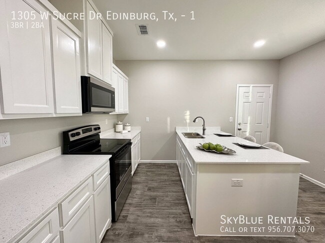 Building Photo - 1305 W Sucre Dr