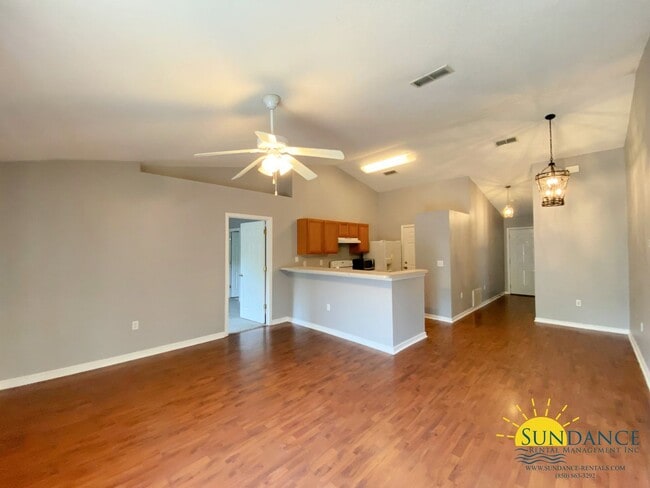 Building Photo - 156 Cabana Way