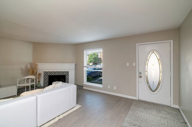 Building Photo - 15924 Coolwood Dr