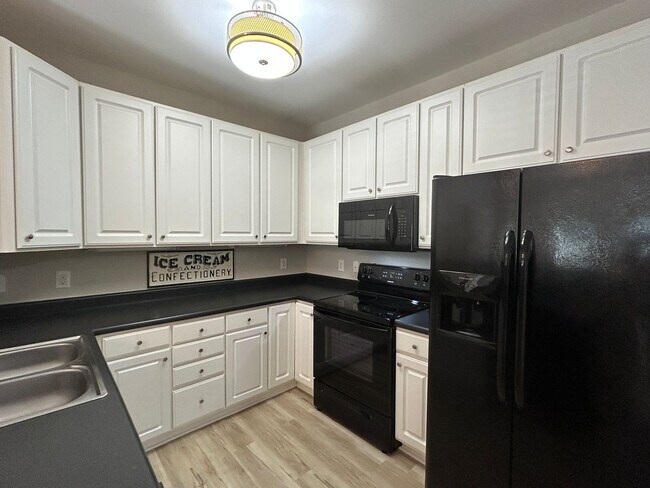 Foto del edificio - Convenient Boone Living – 3BD/3BA at Pine ...