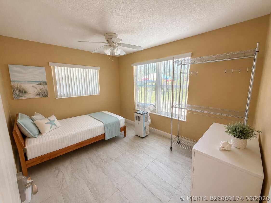 Foto del edificio - 6308 SW 25th St