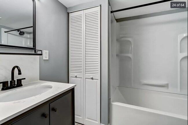 Foto del edificio - 6858 Lockridge Dr NW