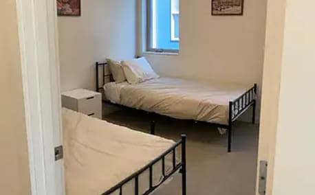 Dormitorio 1 - 3817A California Ave SW