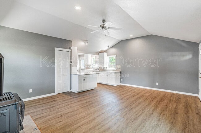 Foto del edificio - 6405 W Jefferson Pl