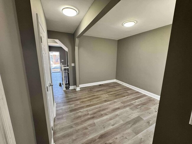 Building Photo - 3 Bedroom 2.5 Bathroom Townhouse