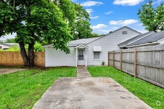 Building Photo - 7353 Miami Ave