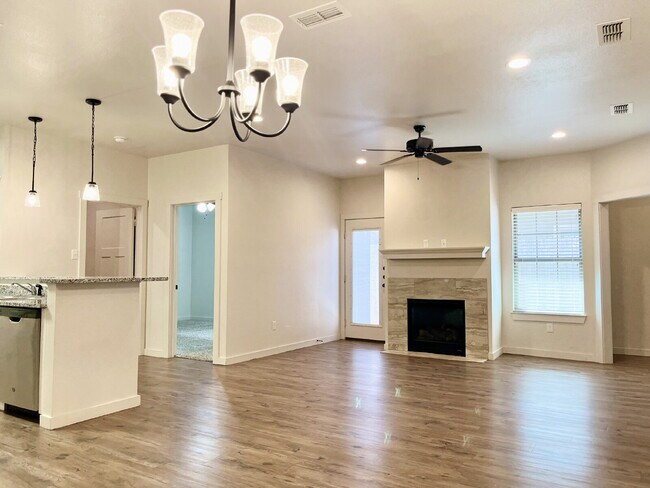 Foto del edificio - Beautiful Townhome in Viridian!