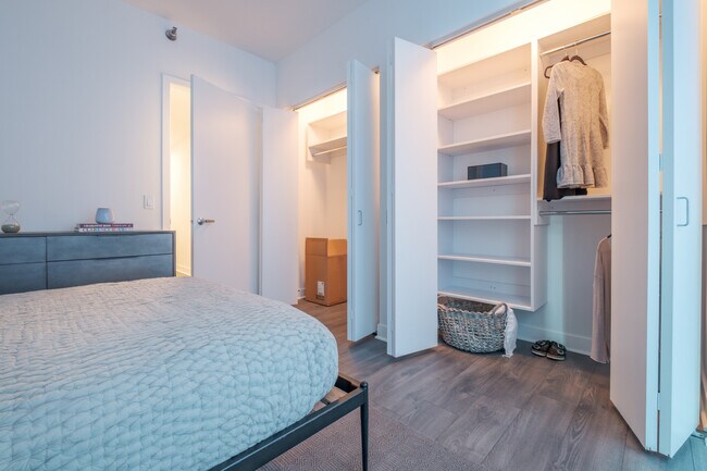 Foto del edificio - 251 W Hubbard St