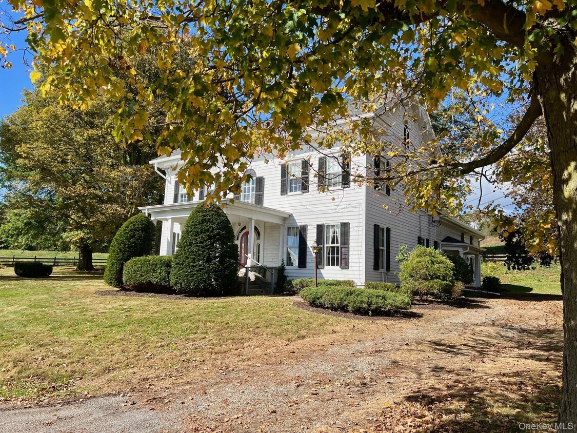 Foto principal - 79 Camby Rd