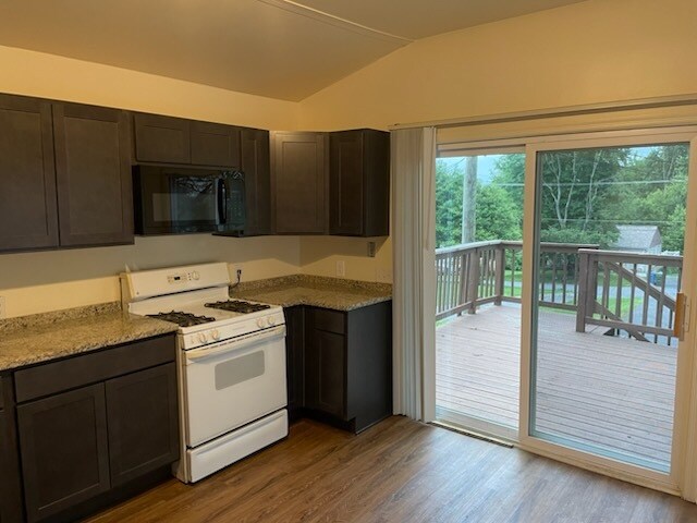 Foto del edificio - 2404 Roth Rd