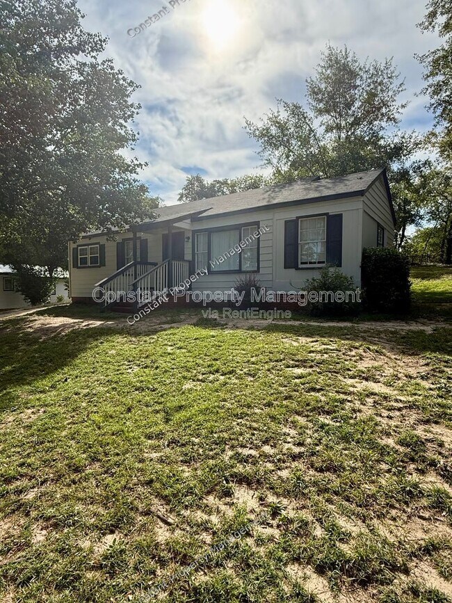 Foto del edificio - 1533 Engle Dr