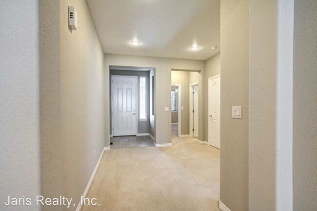 Building Photo - 4 br, 3 bath House - 4878 Bluegate Drive