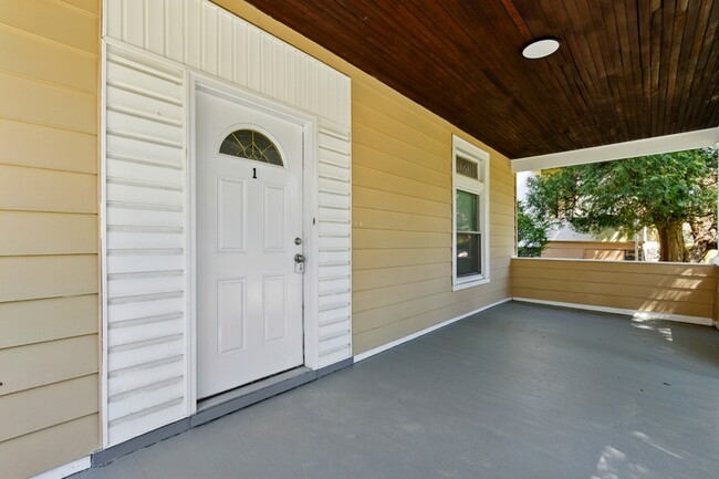 Building Photo - 3706 Chesholm Rd