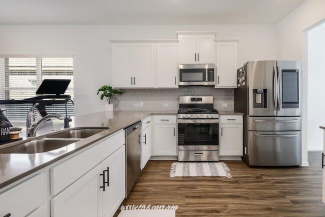 Foto del edificio - 116 Cherry Ridge Rd