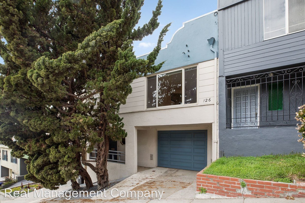 Foto principal - 2 br, 1 bath Apartment - 126 Bradford Street