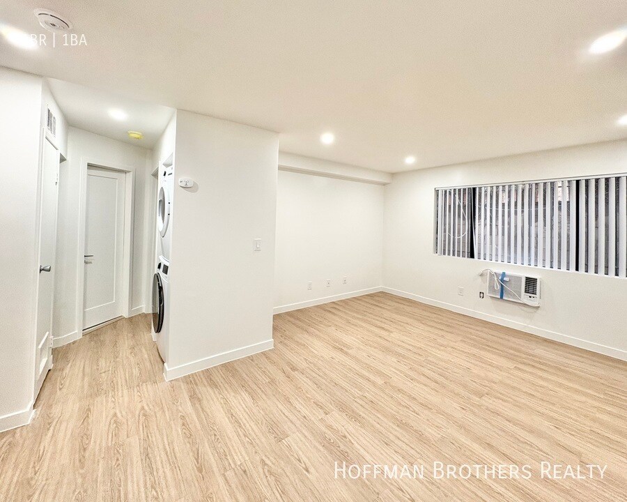 Building Photo - 415 S New Hampshire Ave