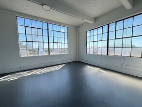 Building Photo - 1341 58th Ave