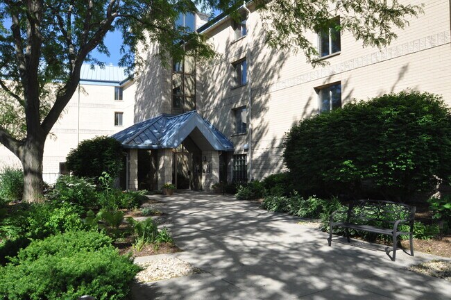 Building Photo - 130 W Wisconsin Ave