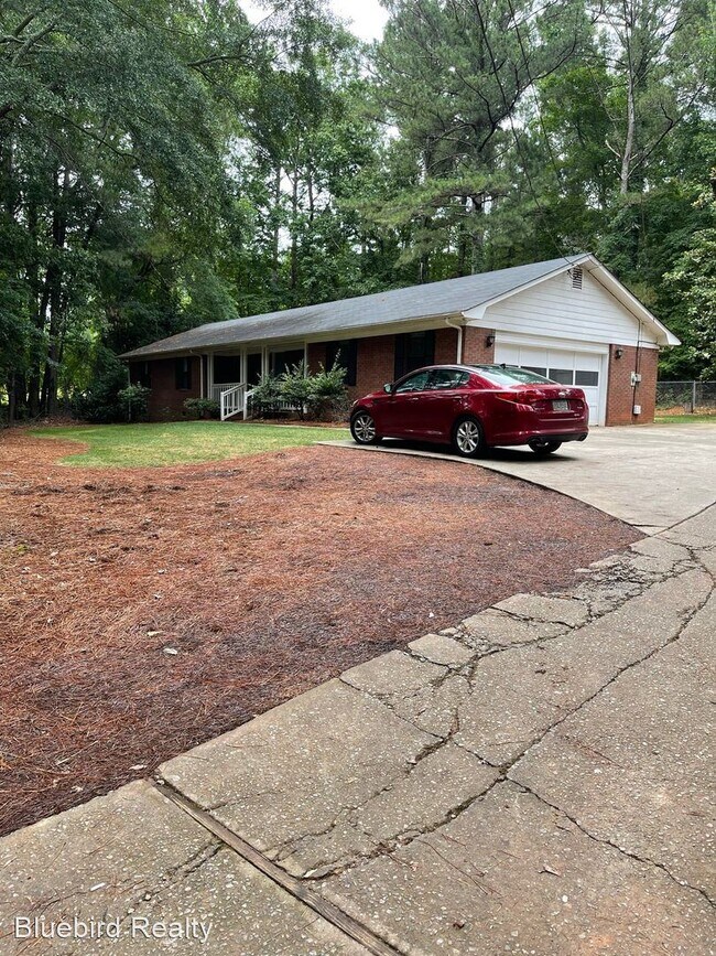 Building Photo - 4 br, 2 bath House - 668 Airline