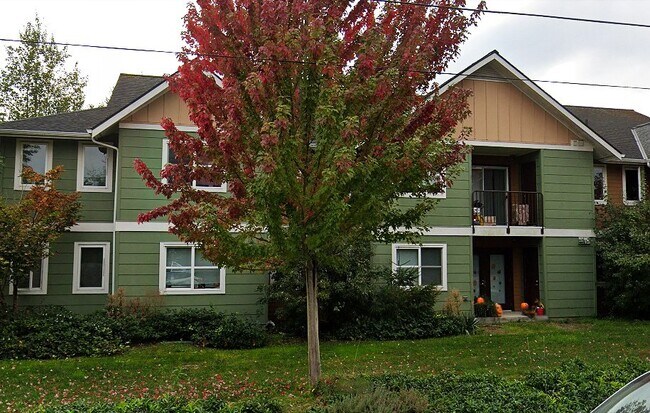 Building Photo - 525 McCurdy Rd