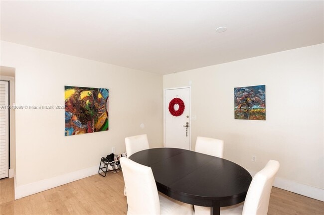 Building Photo - 575 Crandon Blvd