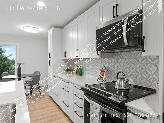 Foto del edificio - 137 SW 144th St