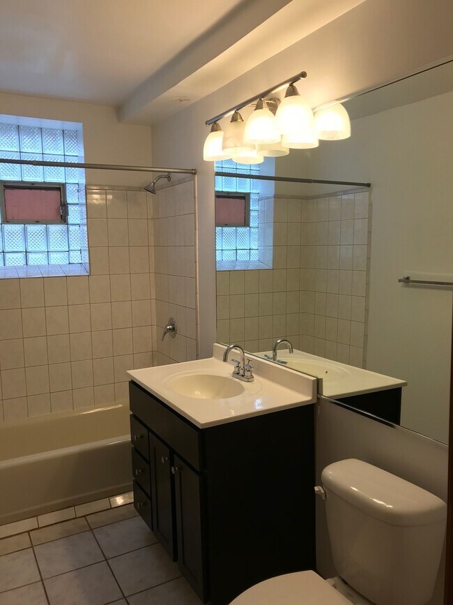 Foto del edificio - 4929 N Kedzie Ave