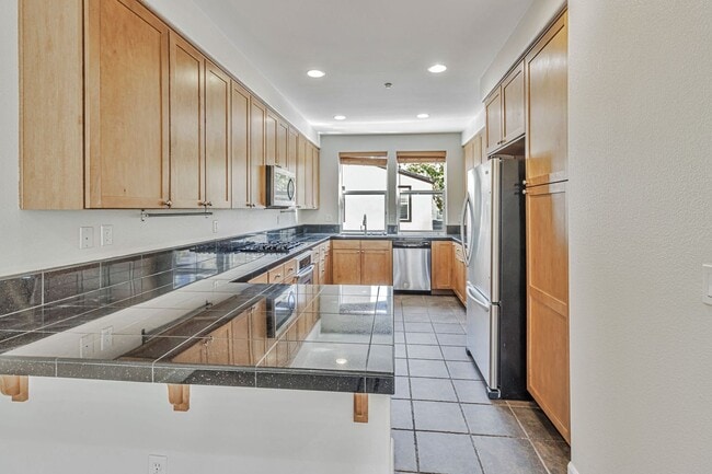 Photo - 901 Font Ter House