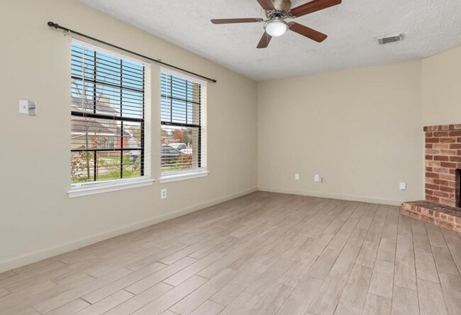 Foto del edificio - 10038 Spring Place Dr
