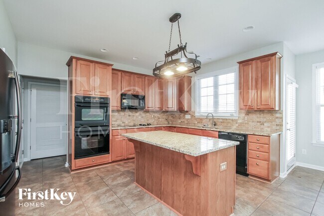 Foto del edificio - 813 Pinkney Pl