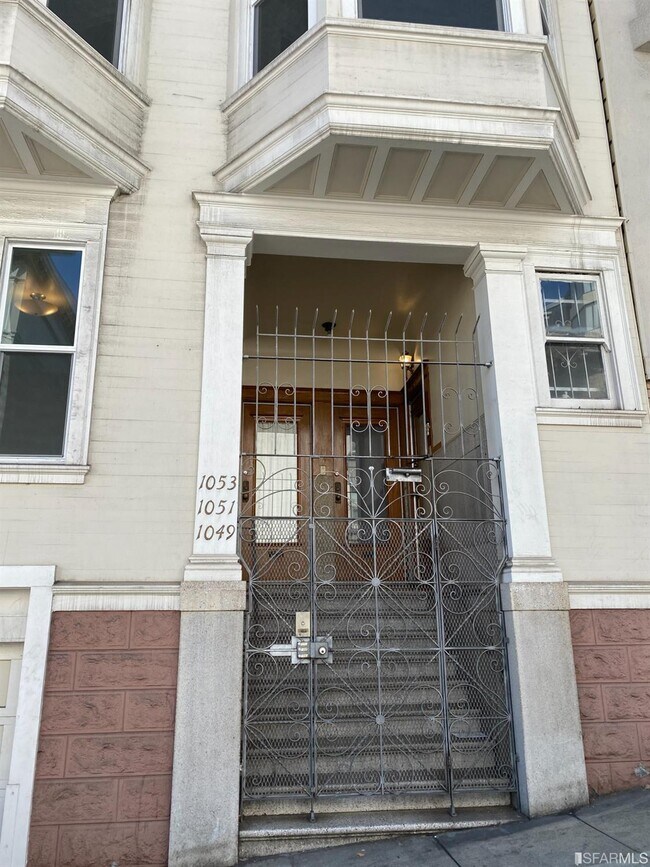 Building Photo - 1051 Pacific Ave