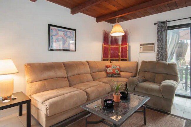 Foto del edificio - 4345-47 Montalvo St