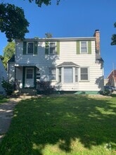 Building Photo - 7031 40th Ave