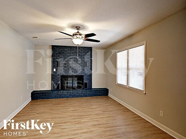 Foto del edificio - 6107 Rockwell Dr