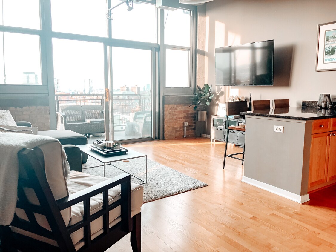 Foto principal - 900 N Kingsbury St