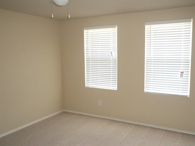 Building Photo - 2806 Lake Terrace Dr