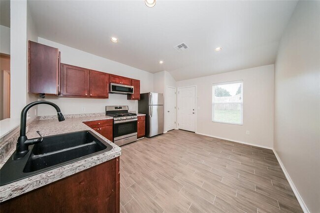 Building Photo - 7601 Lipizzan Rd