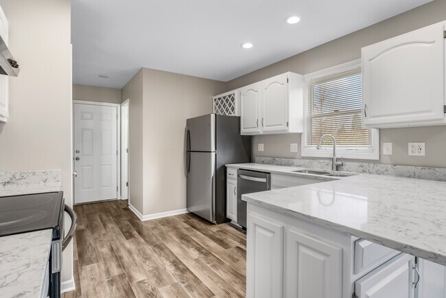 Foto del edificio - 194 Clyde Ave