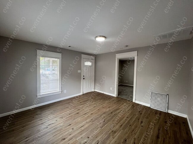 Building Photo - 2216 Silica Heights
