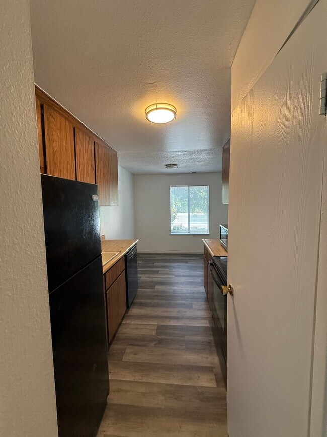 Foto del edificio - Beautifully Newly Refurbished Condo, 2 Bed...